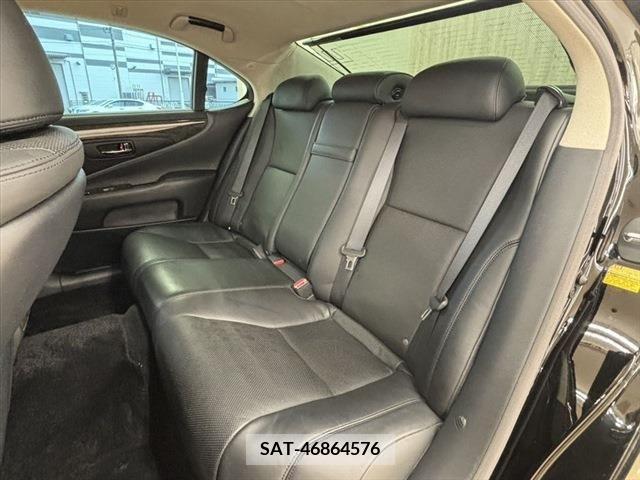 Lexus LS 2010-07 388380-22