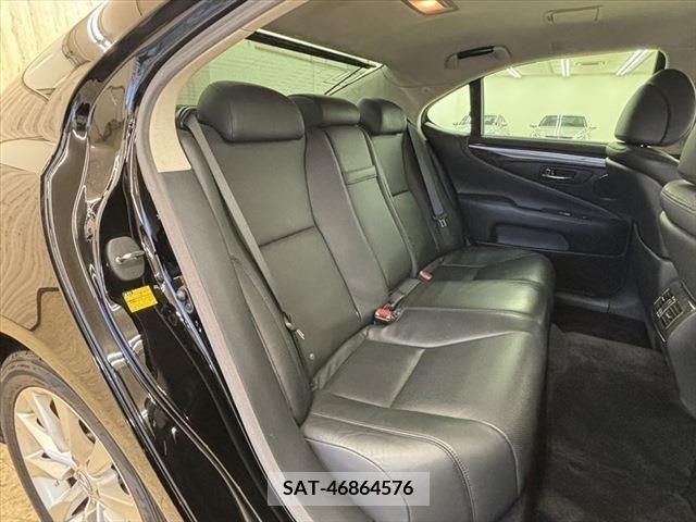 Lexus LS 2010-07 388380-20