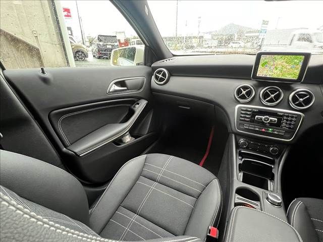 Mercedes Benz A-CLASS 2015-01 181020-17