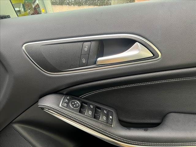 Mercedes Benz A-CLASS 2015-01 181020-11