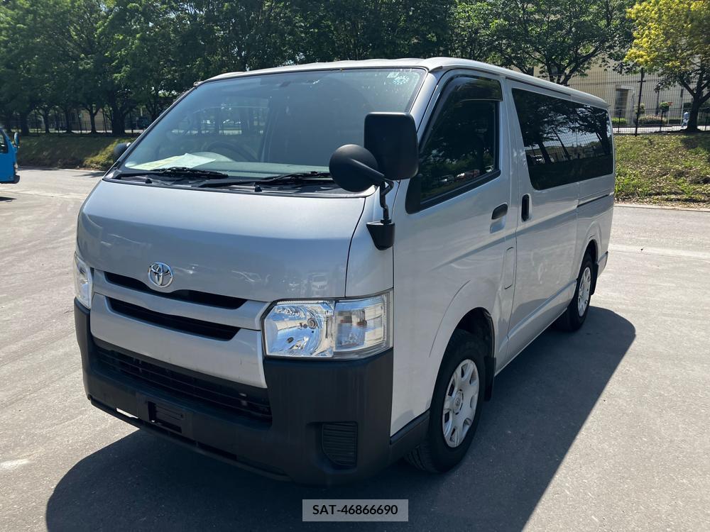 Toyota HIACE VAN 2017-05 258477-1