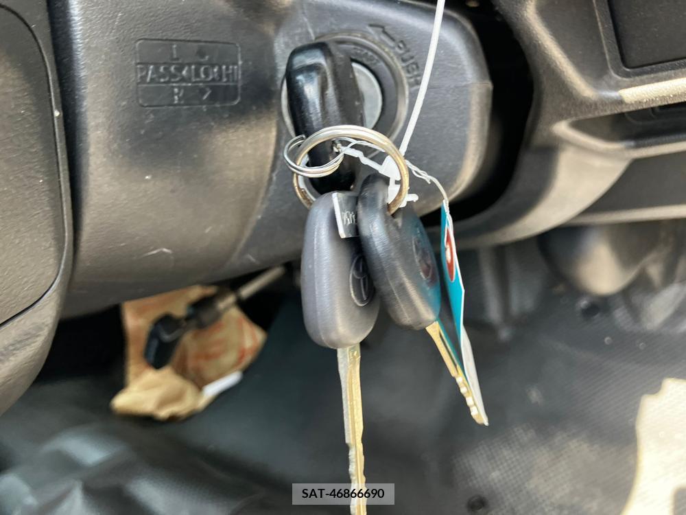 Toyota HIACE VAN 2017-05 258477-20