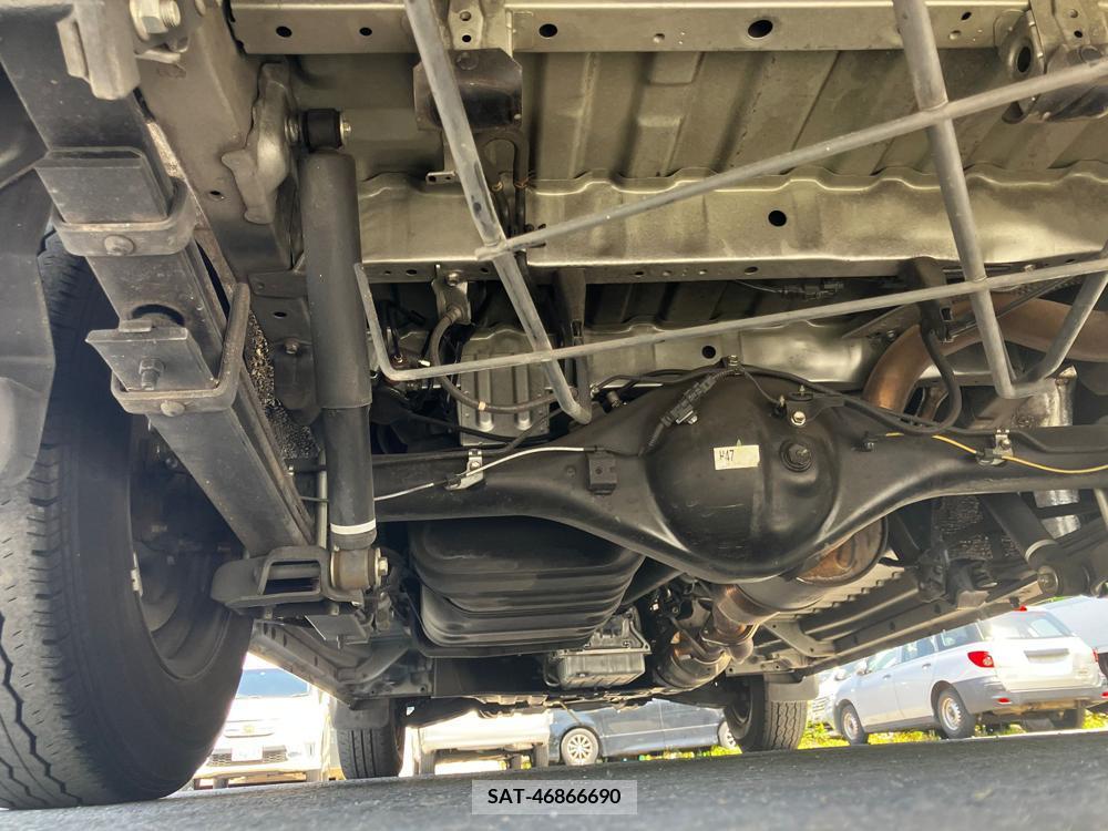 Toyota HIACE VAN 2017-05 258477-33