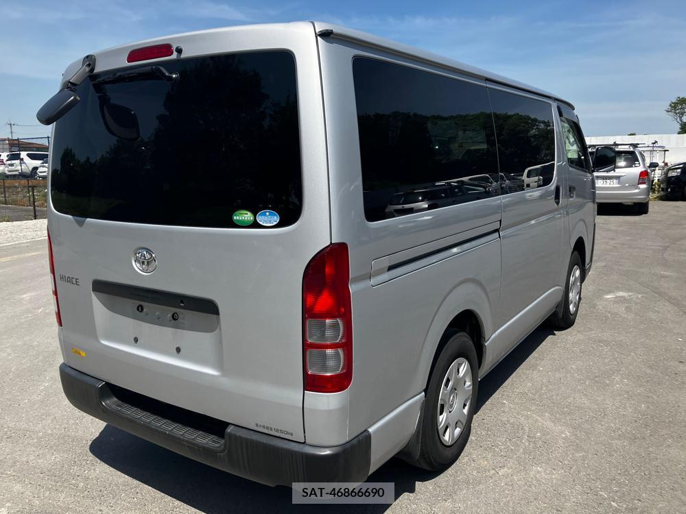 Toyota HIACE VAN 2017-05 258477-3