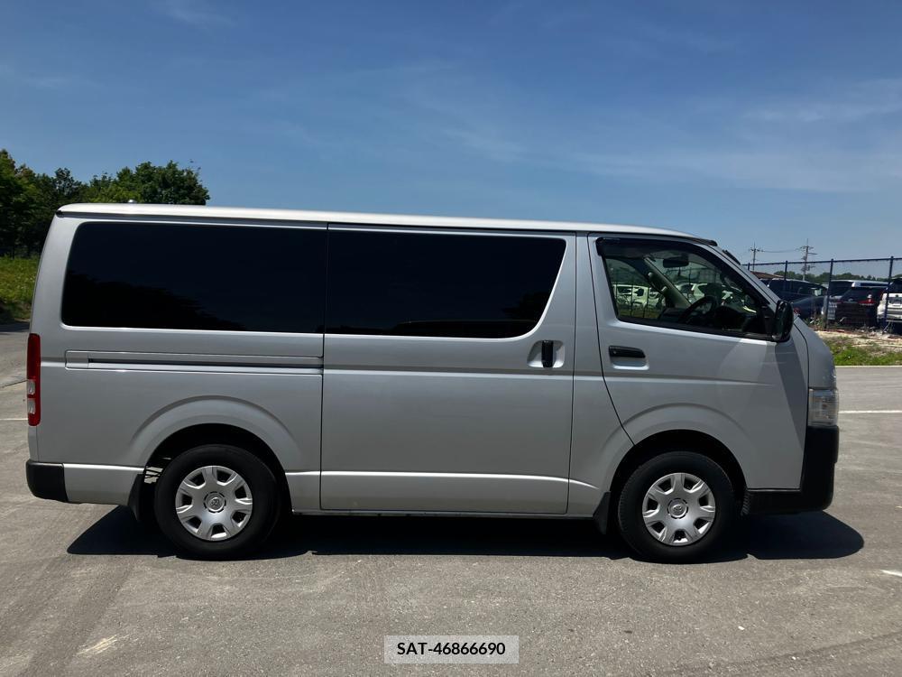 Toyota HIACE VAN 2017-05 258477-6