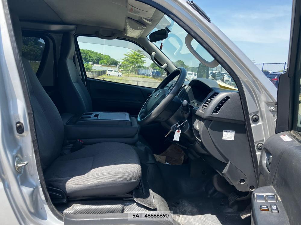 Toyota HIACE VAN 2017-05 258477-8