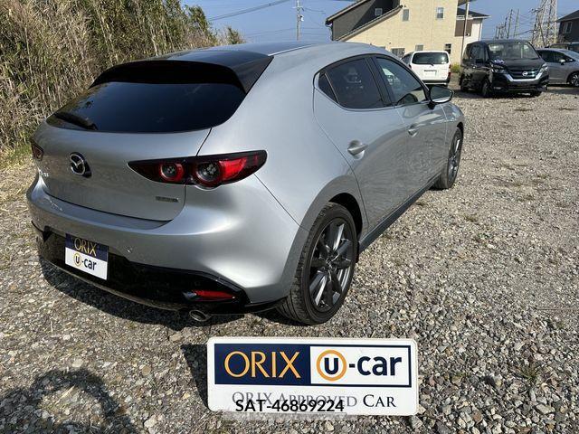 Mazda MAZDA3 2021-06 212591-2