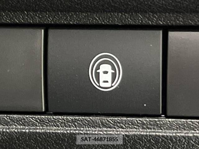 Nissan AURA 2023-06 223252-3