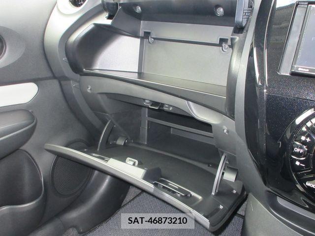 Nissan NOTE 2018-10 343596-10