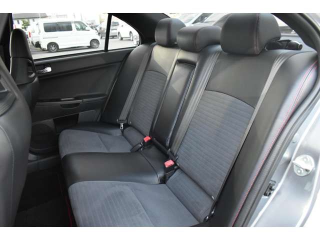 Mitsubishi LANCER 2016-03 21982-13