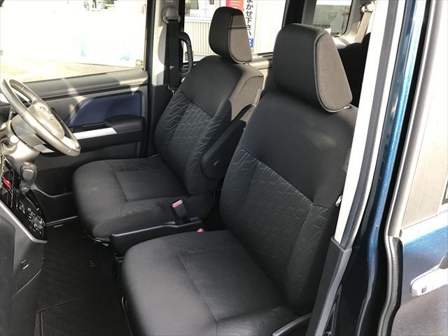 Toyota ROOMY 2018-03 27672-3