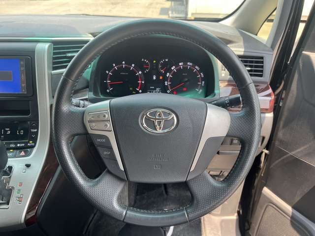 Toyota ALPHARD 2012-06 8298-11