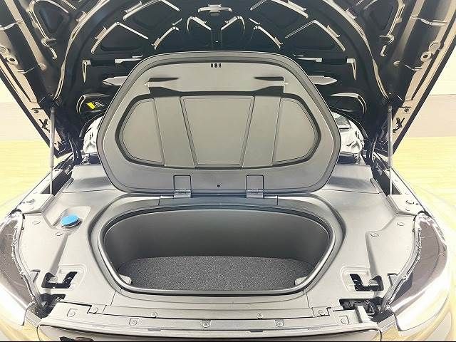 Volvo C40 2022-04 21318-19