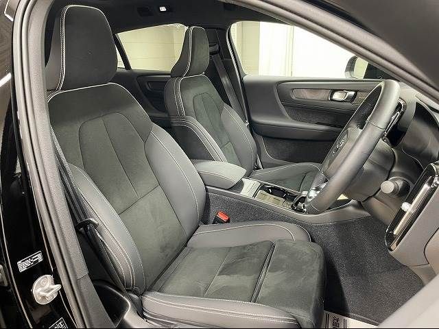 Volvo C40 2022-04 21318-8