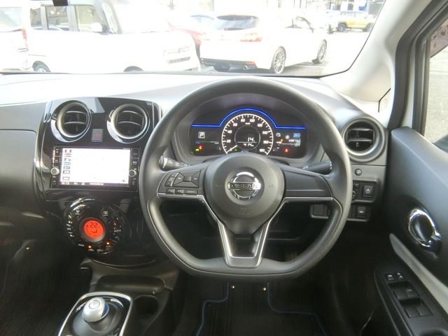 Nissan NOTE 2018-10 28285-3