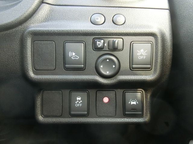 Nissan NOTE 2018-10 28285-10