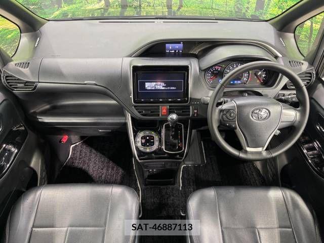 Toyota VOXY 2020-02 321625-1