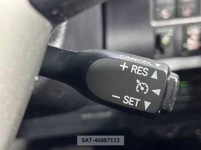 Toyota VOXY 2020-02 321625-6