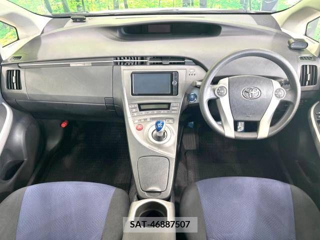 Toyota PRIUS 2013-10 322098-1