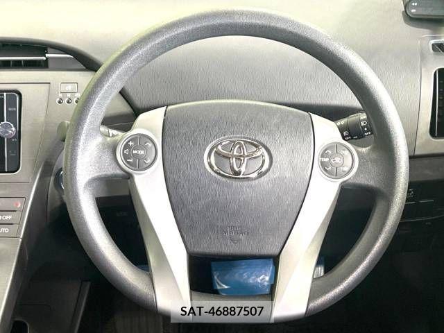 Toyota PRIUS 2013-10 322098-11