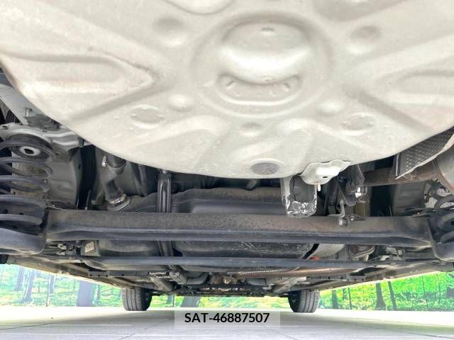 Toyota PRIUS 2013-10 322098-15