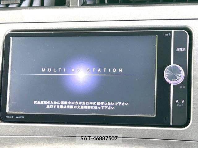 Toyota PRIUS 2013-10 322098-2