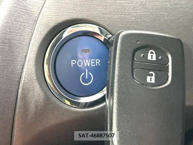 Toyota PRIUS 2013-10 322098-5