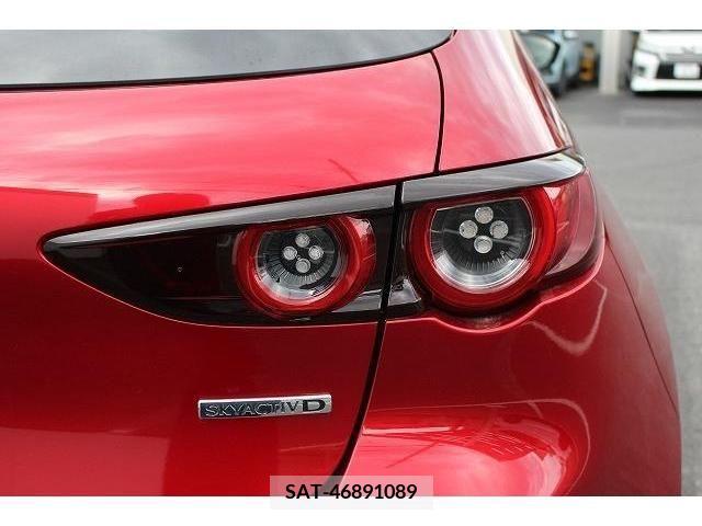 Mazda MAZDA3 2019-10 220458-12