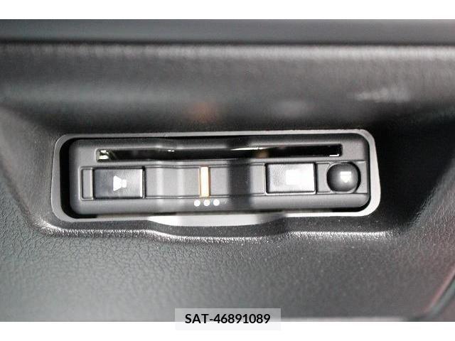 Mazda MAZDA3 2019-10 220458-6