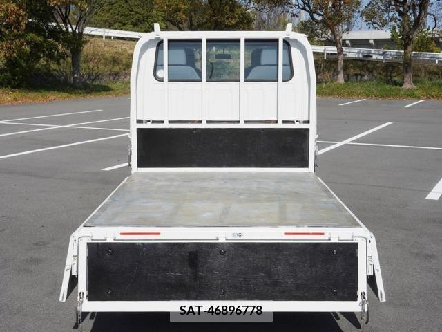 Mazda TITAN 2018-10 227029-7