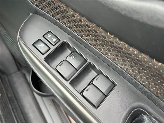 Nissan NOTE 2015-09 11247-16