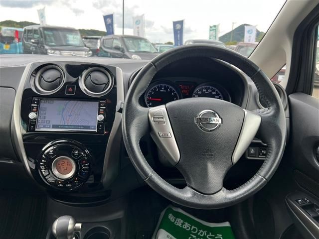 Nissan NOTE 2015-09 11247-1