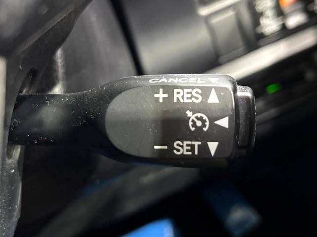 Toyota VOXY 2019-09 182384-7