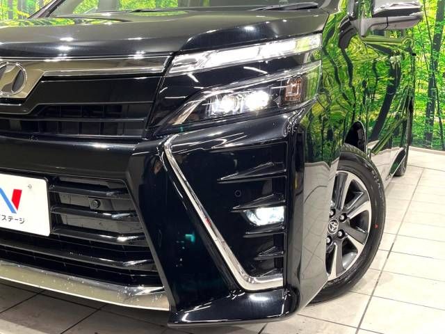 Toyota VOXY 2019-09 182384-12