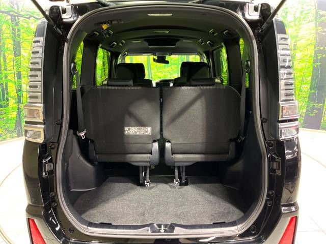 Toyota VOXY 2019-09 182384-11