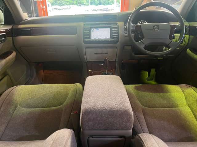 Toyota CROWN MAJESTA 2003-07 8144-10