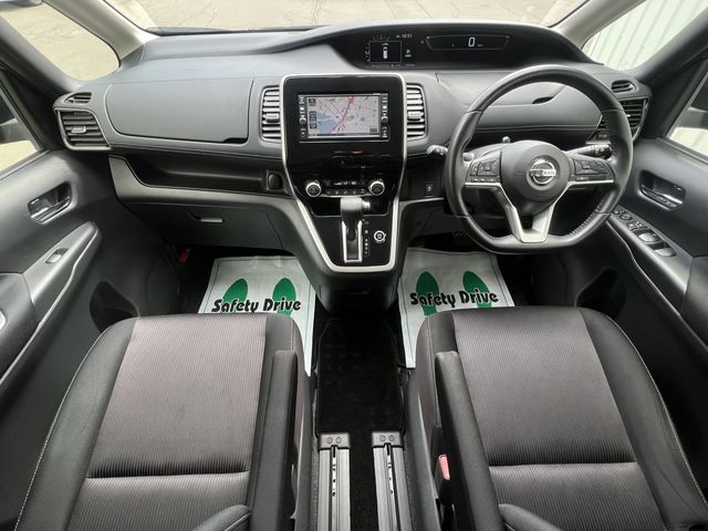 Nissan SERENA 2017-01 21953-1