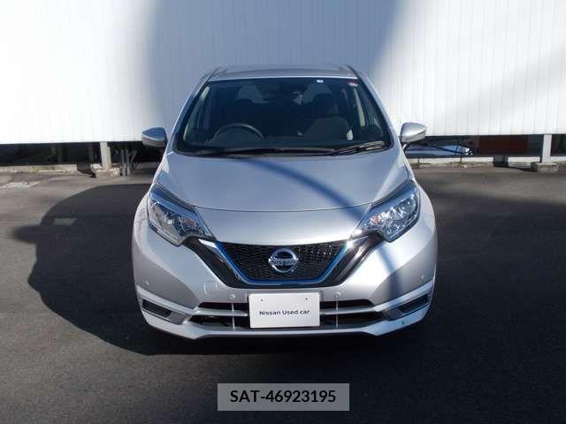 Nissan NOTE 2017-04 206938-12