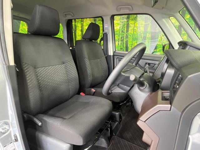 Toyota ROOMY 2017-10 21988-8