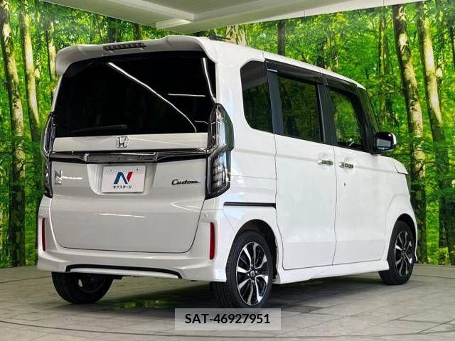 Honda N BOX CUSTOM 2018-05 306991-17