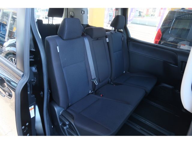 Toyota VOXY 2016-07 189653-22