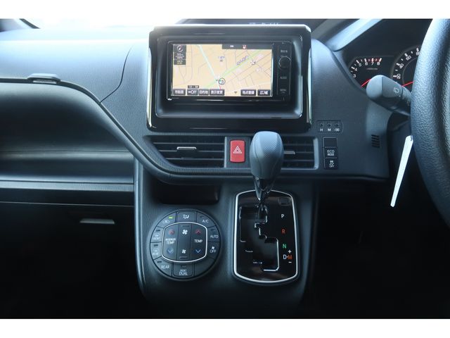 Toyota VOXY 2016-07 189653-6