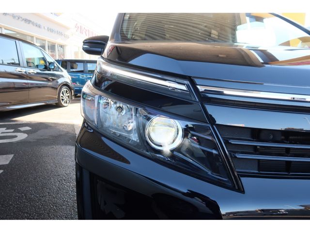 Toyota VOXY 2016-07 189653-28
