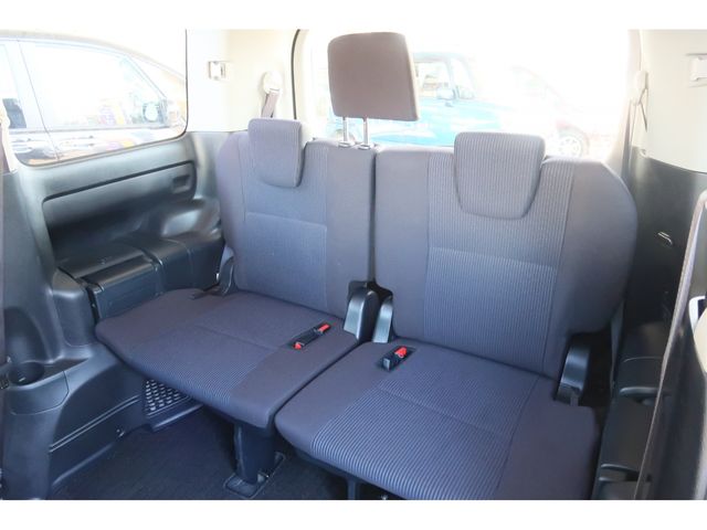 Toyota VOXY 2016-07 189653-25