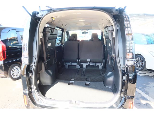 Toyota VOXY 2016-07 189653-27