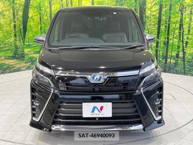 Toyota VOXY HYBRID 2018-04 384649-15