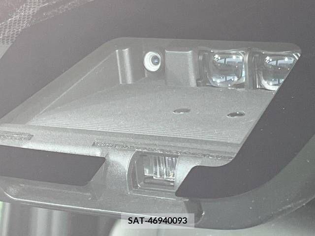 Toyota VOXY HYBRID 2018-04 384649-2