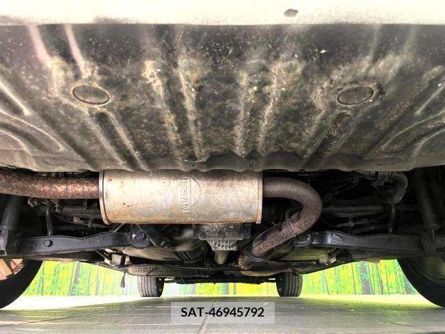 Nissan SERENA 2009-02 393924-19