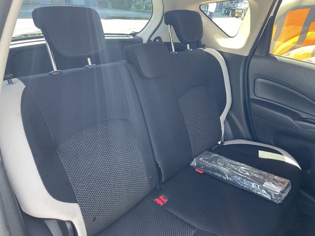 Nissan NOTE 2018-07 9244-5