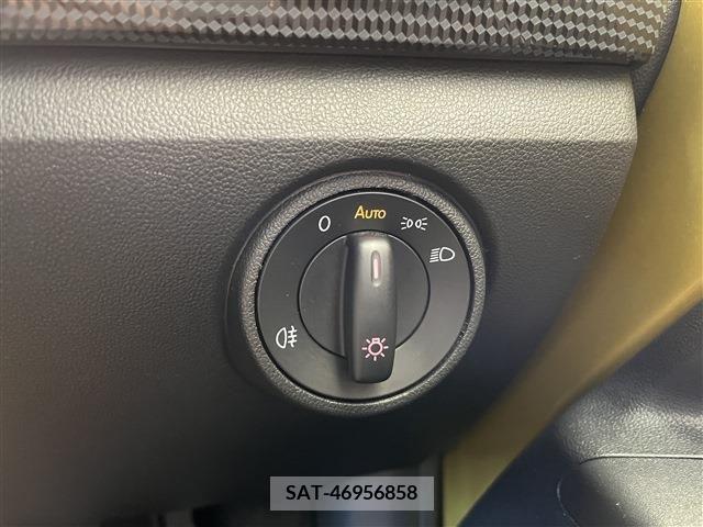 VolksWagen UP! 2017-12 214926-12